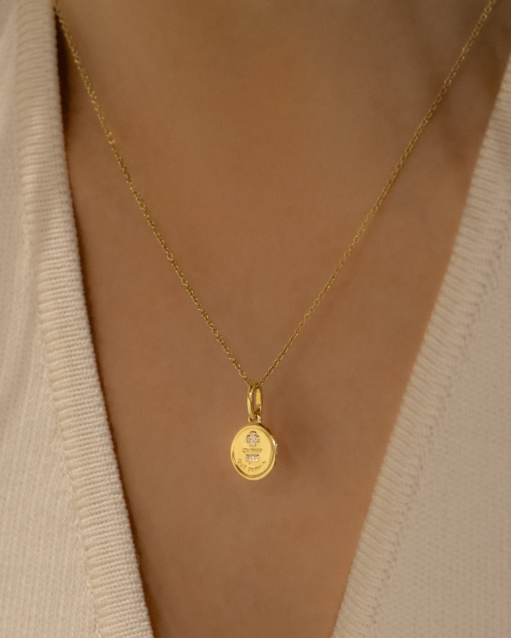 Love Token Necklace Round