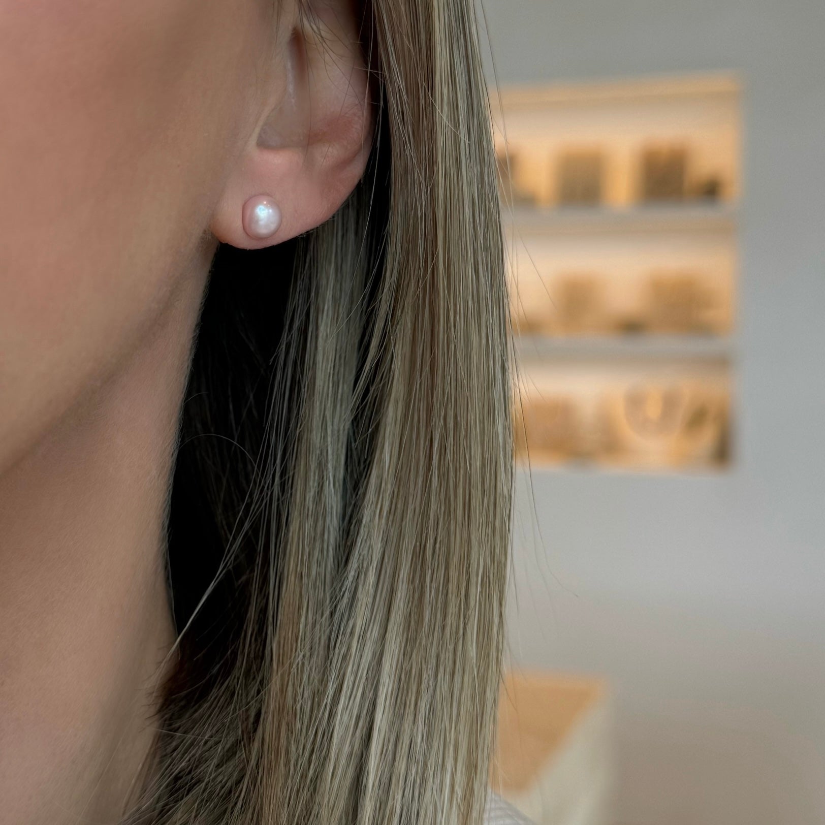 7.5mm Button Rose Pearl Studs