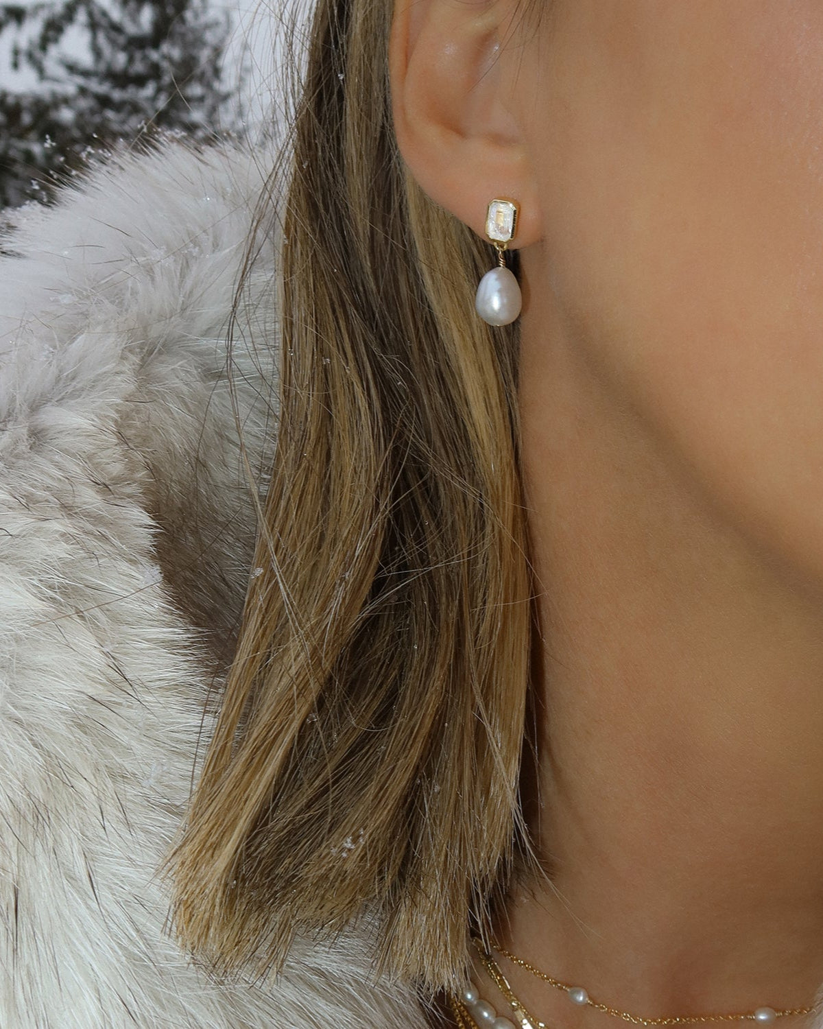Moonstone Baroque Petite Drop