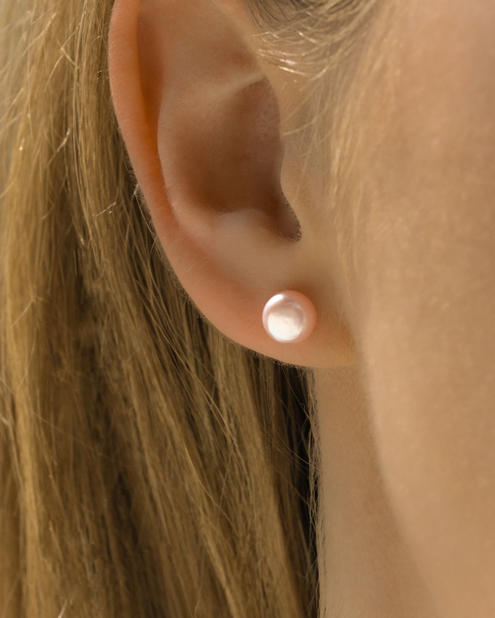 7.5mm Button Grey Pearl Studs