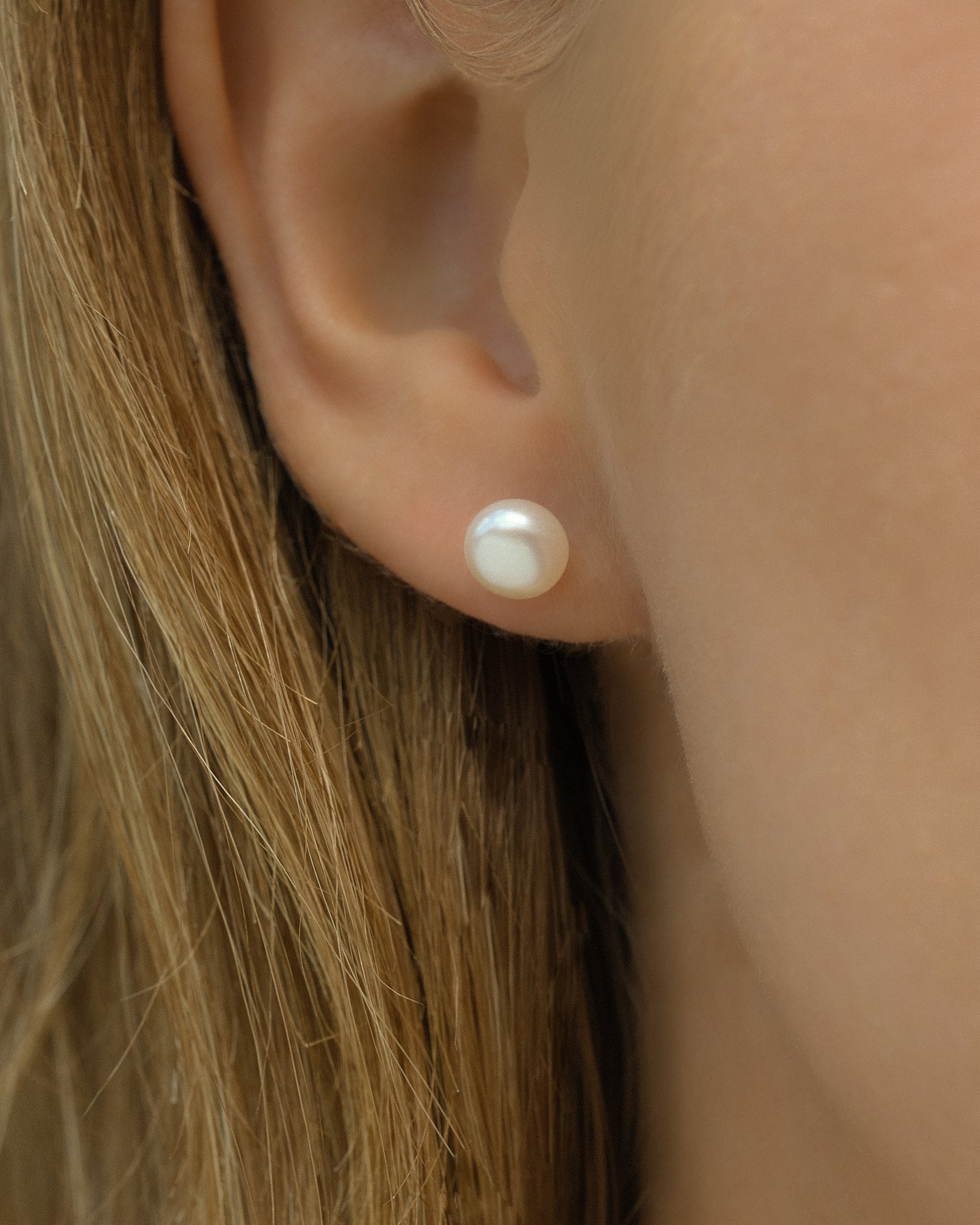 7.5mm Button White Pearl Studs