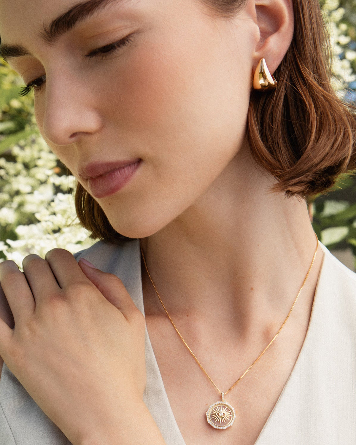 Bold Claw Hoops