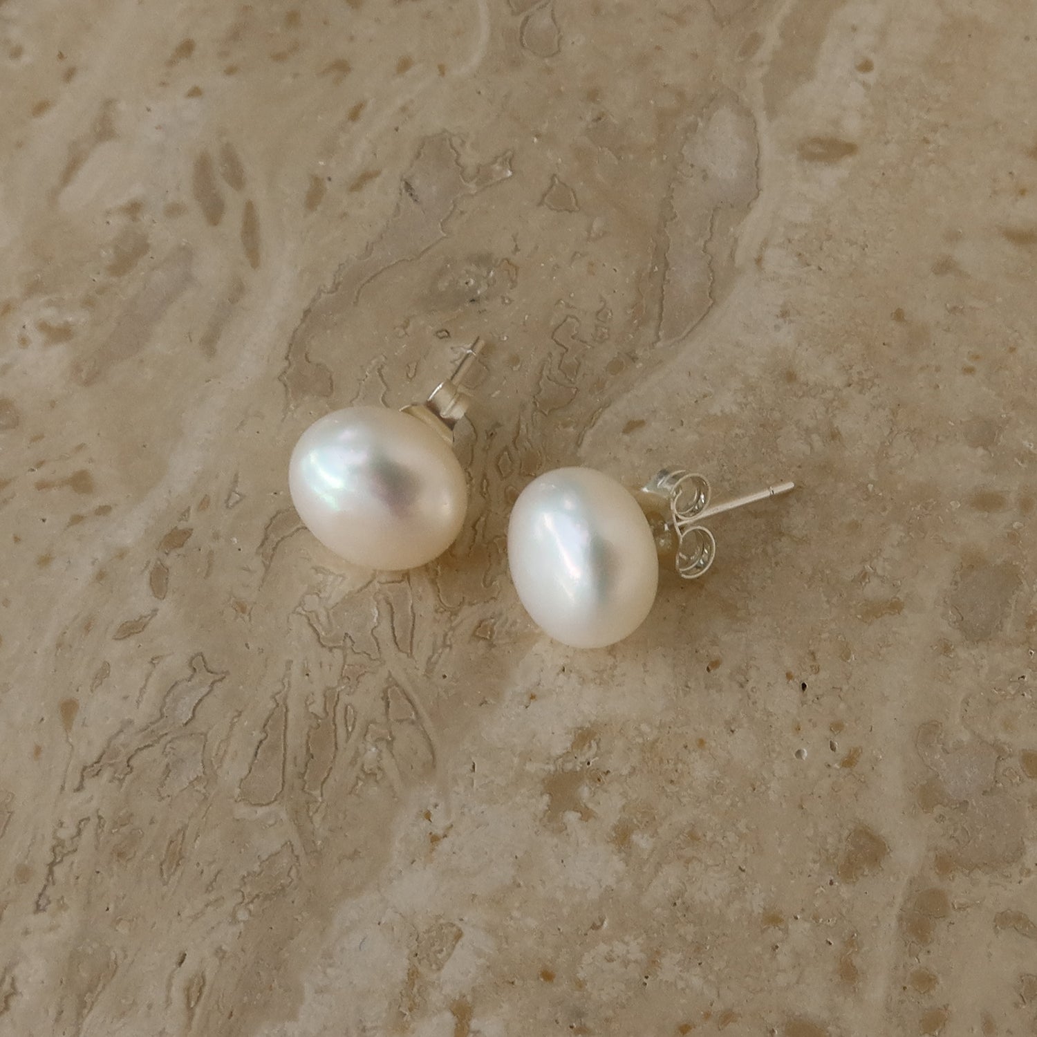 9.5mm Liz White Pearl Studs