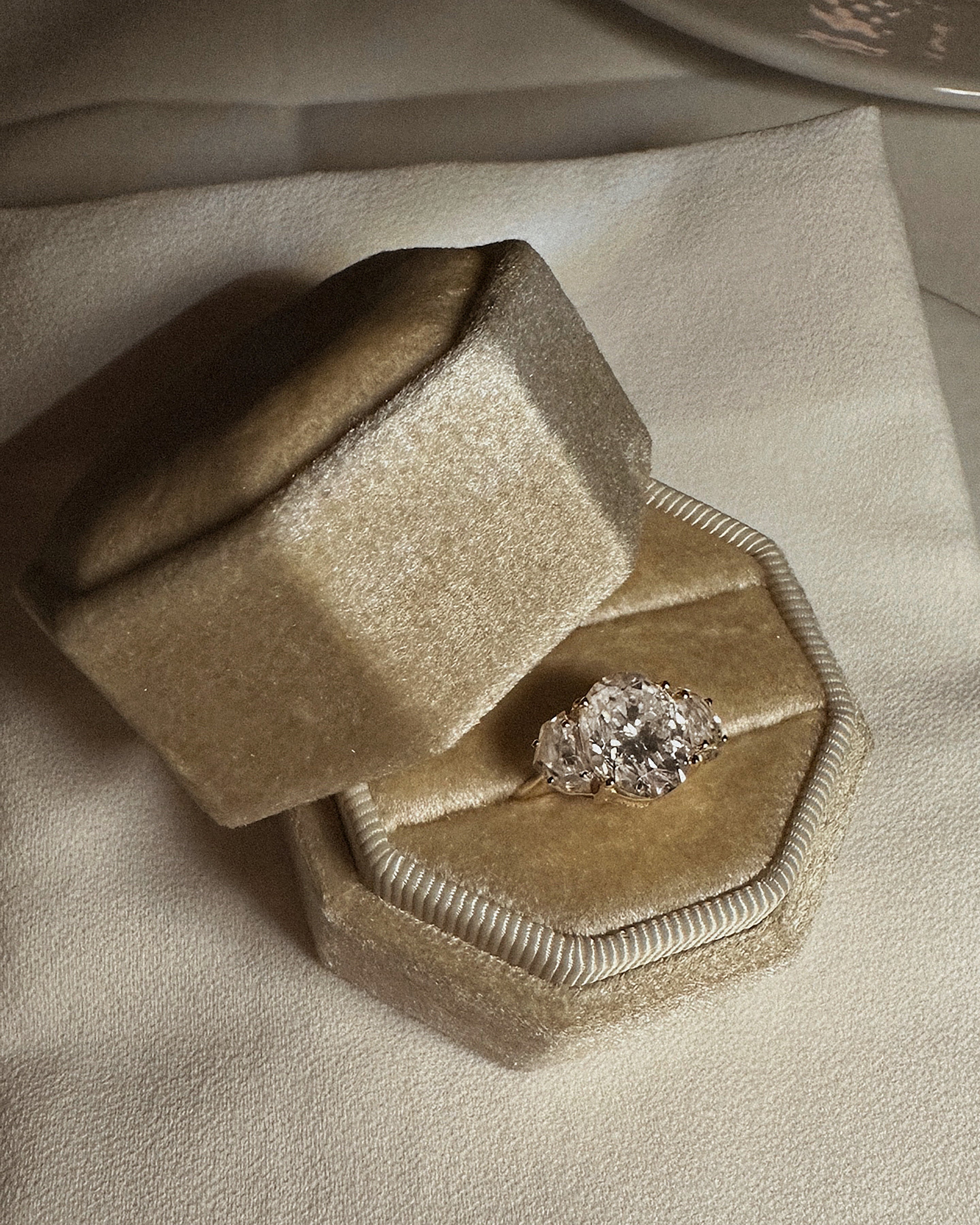 Epaulette Bold Ring
