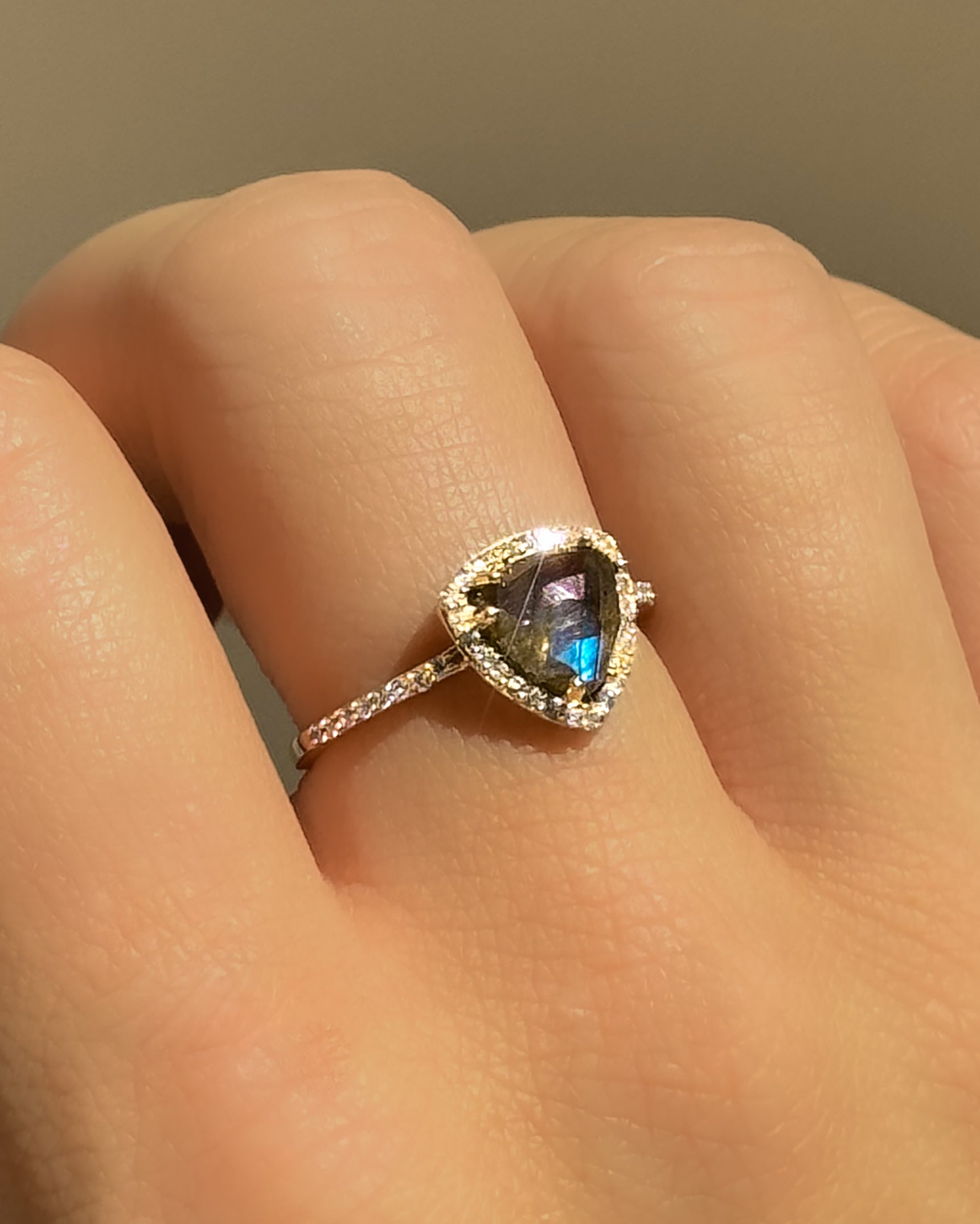Trielle Labradorite Ring