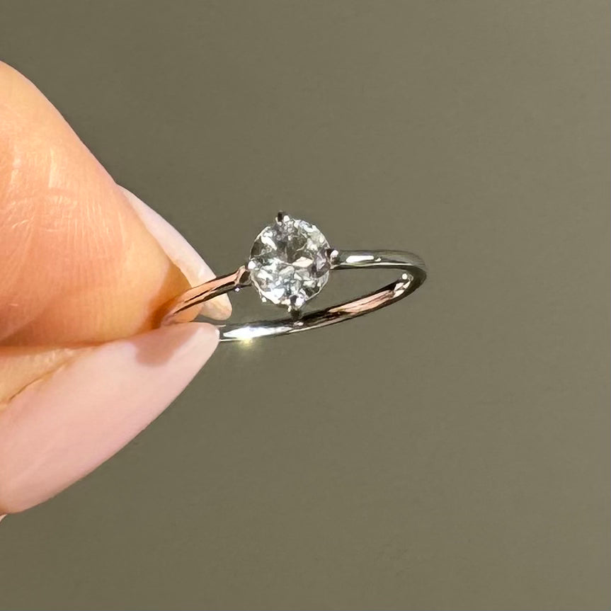 Compass White Topaz Ring