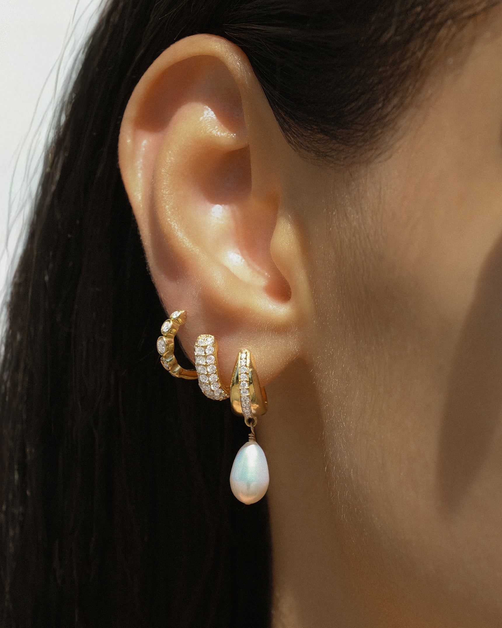 Costa Pearl Hoops