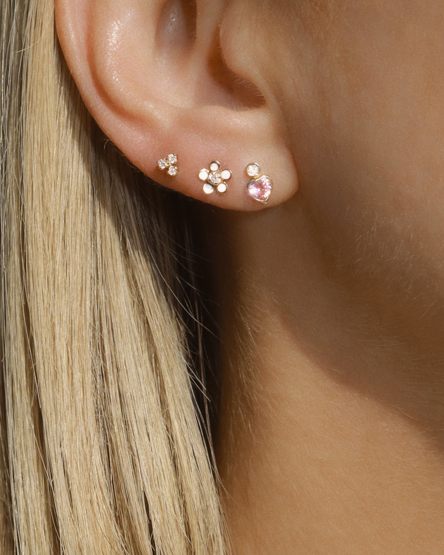 Daisy Flatback Stud