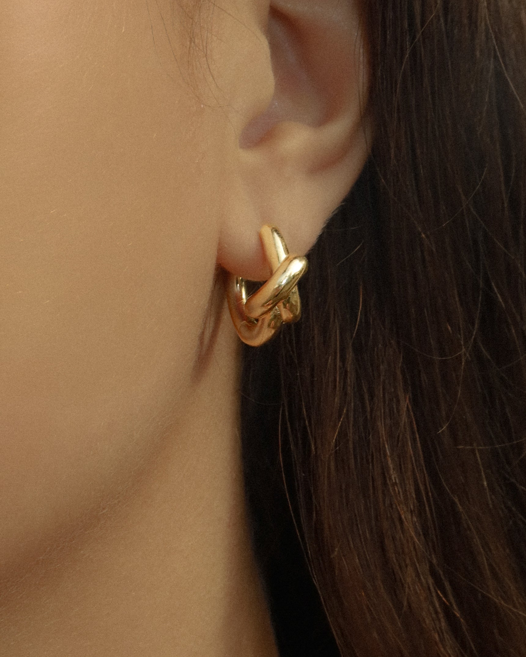 Knot Hoops