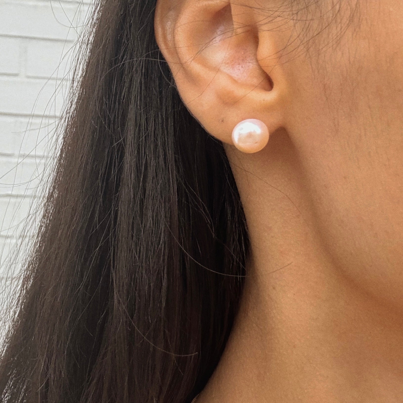 9.5mm Liz Satin Pearl Studs