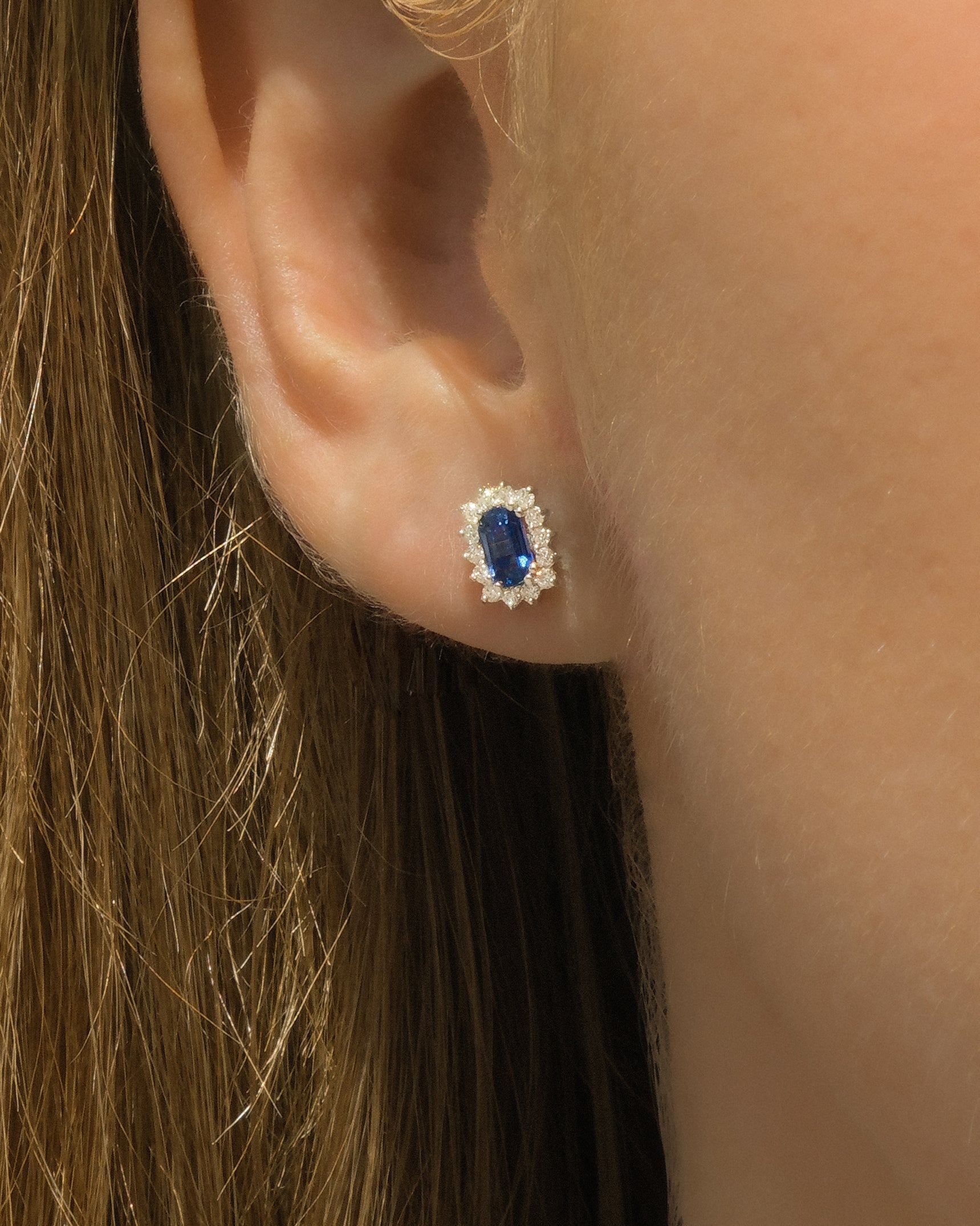 Mini Antiquity Blue Sapphire Diamond 18K White Gold Studs