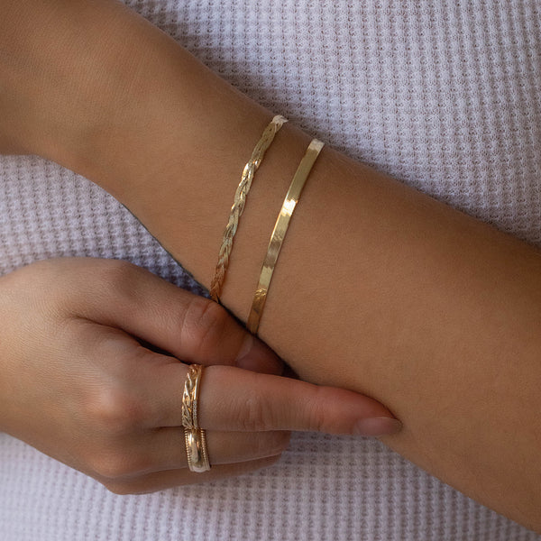 Herringbone Mother Bracelet | 10k Gold