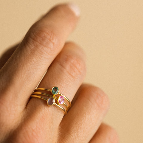 Petite Oval Ring | Emerald