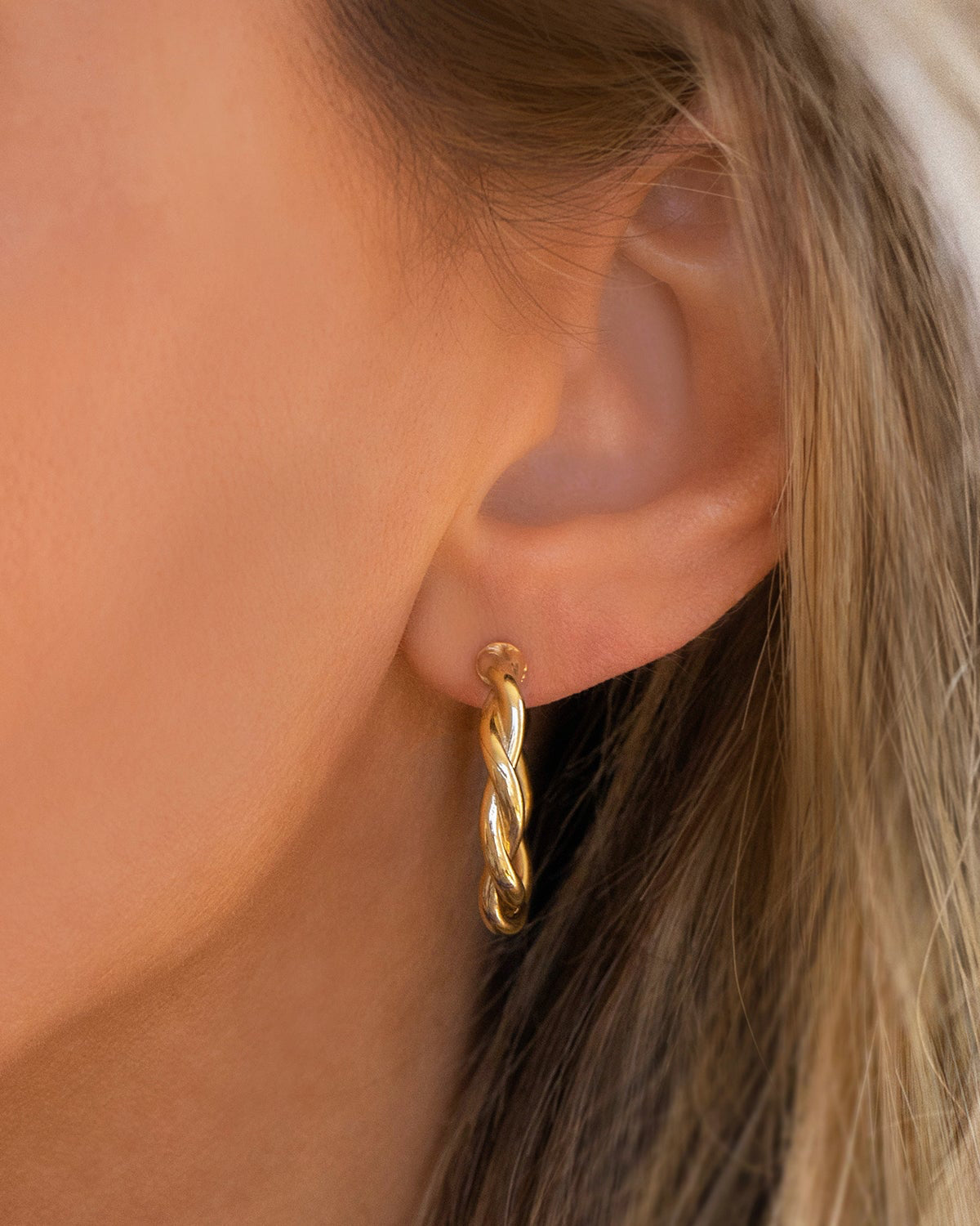 Twist Hoops